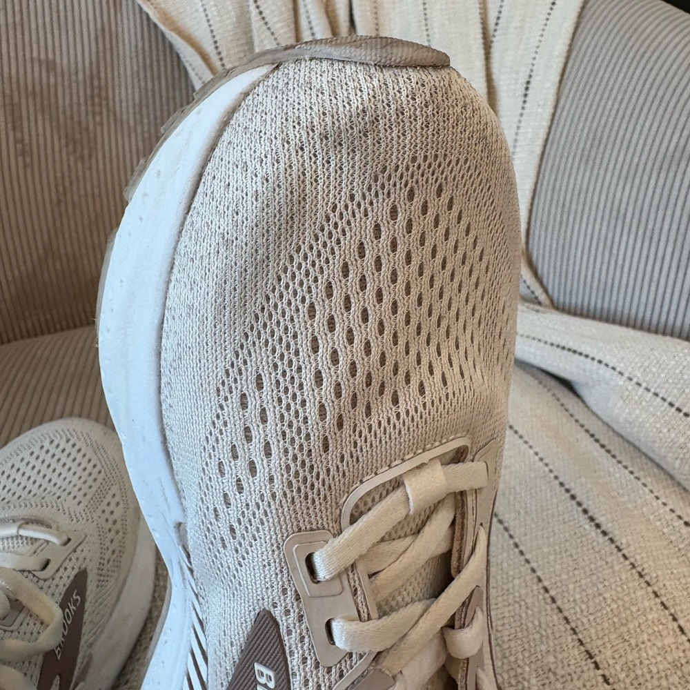 Brooks Cream Athletic Shoes - Picture 4 of 4